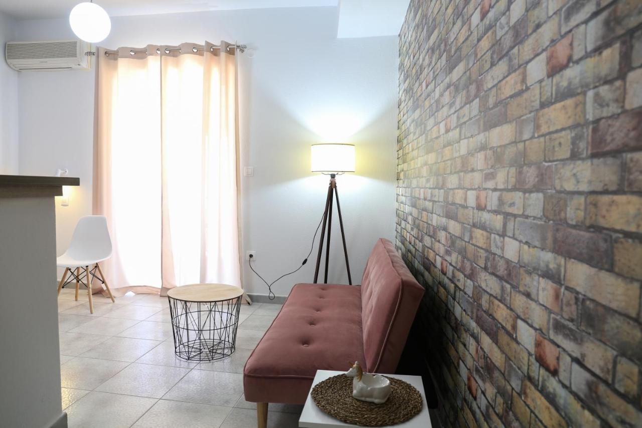 Modern Apartments Edipsos Loutra Edipsou  Exterior photo